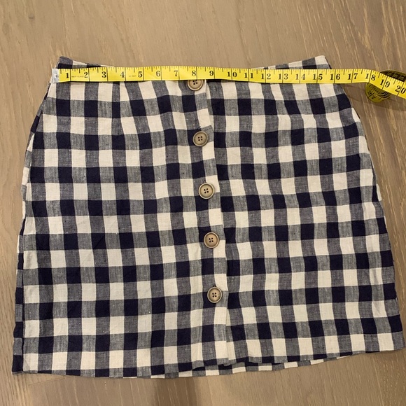 💥FREE ADD ON💥 Mango casual linen plaid skirt with buttons - Picture 4 of 5